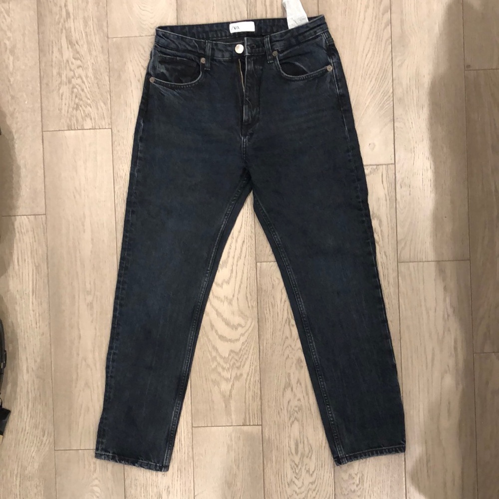 Dark blue Zara high rise, straight leg cropped jeans